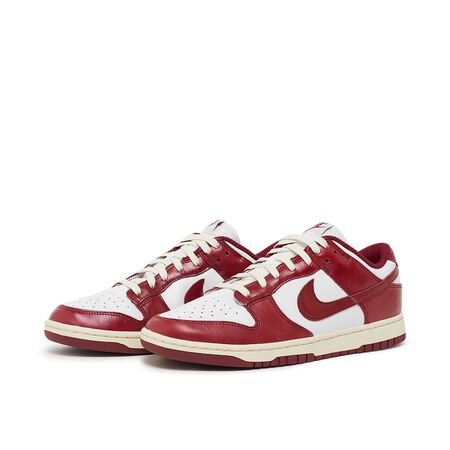 oven strand Psychiatrie NIKE Wmns Dunk Low PRM "Vintage Team Red" | FJ4555-100 | white/team red-coconut  milk at solebox | MBCY